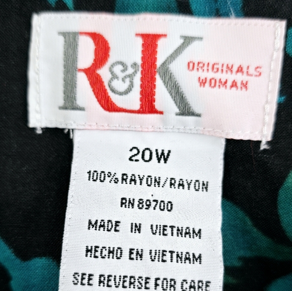 R & K Originals Plus Size Vintage Paisley Midi Dress - Picture 8 of 8